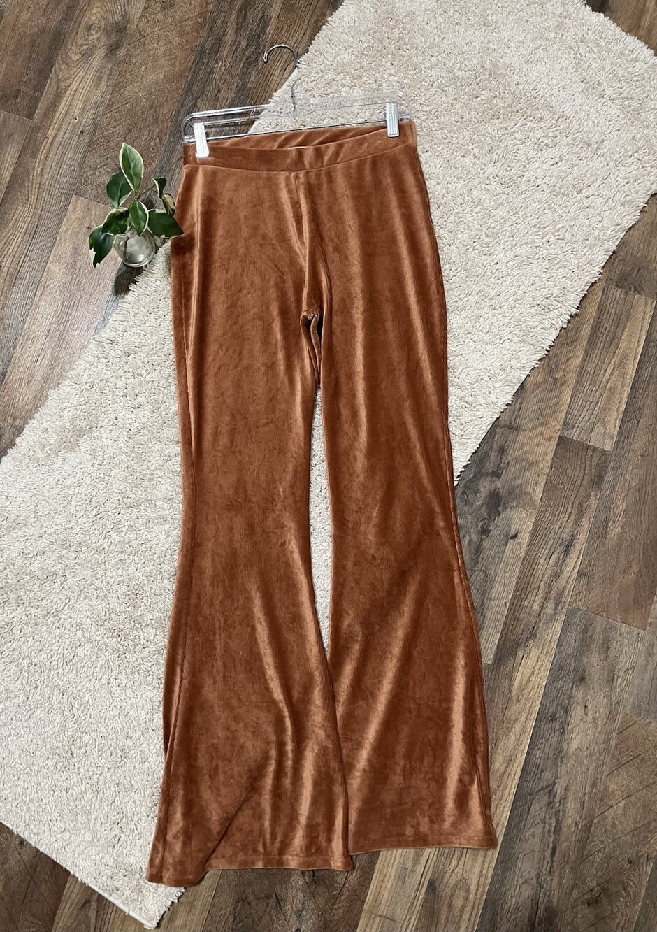 Altar'd State Medium Boho Copper Velvet Ribbed Flare High-Rise Pull-On Pants